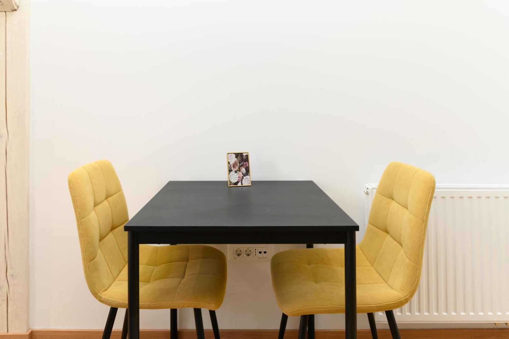 Lilija Apartments Trzin Екстер'єр фото